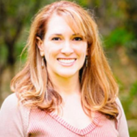 Dr. Shiloh  Lindsey