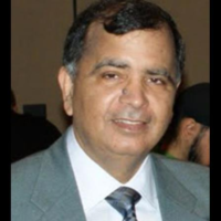 Dr. Ravi  Oberoi