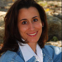 Dr. Kendra D Wren