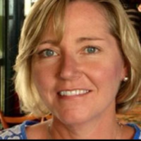 Dr. Elizabeth  Moynihan