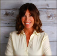 Dr. Karen  Madruga