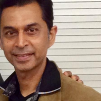 Dr. Rajiv  Taneja