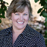 Dr. Christen L Kauffman