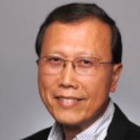 Dr. Robert  Apuy