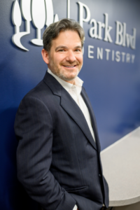 Dr. Paul D Doodes