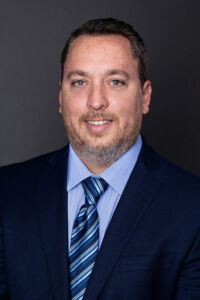 Dr. Julio  Salas