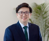 Dr. Christopher H Yi