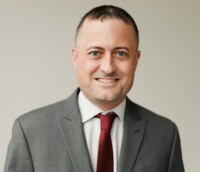 Dr. Matthew J Midtling