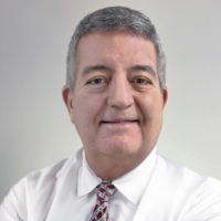 Dr. Orlando  Dominguez